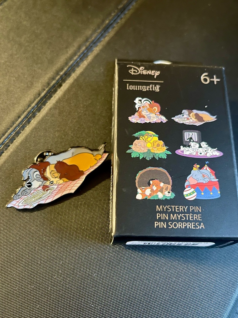 Loungefly Disney Napping Sleeping Animals blind box pin - Lady and The Tramp